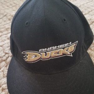NHL Anaheim Ducks l/Xlrg Flat Visor Flex Cap
